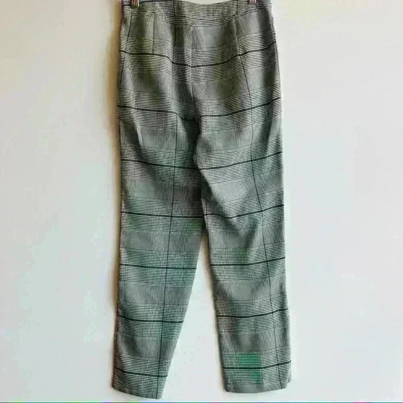 NEW! J.O.A. Plaid Cropped Pants with Pearls - Picture 7 of 9